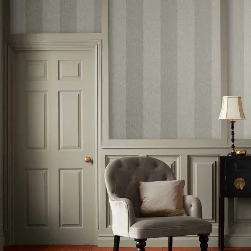 Graham Oblique vlies anyagú beige, gyöngyház színű csíkos modern tapéta