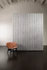 Arte Ligna vlies anyagú szürke, csillámos színű famintás modern tapéta