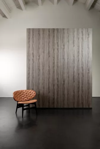 Arte Ligna vlies anyagú szürke, csillámos színű famintás modern tapéta