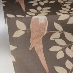   Caselio Borneo vlies, vinyl anyagú, szürke, barna, beige színű, madaras, leveles, Modern tapéta