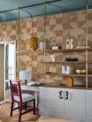 Casamance Faubourg Des Lumiéres vlies anyagú, barna, fehér színű, geometriai, Modern tapéta