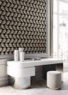 Khroma Folies vlies anyagú fekete, barna, beige, gyöngyház színű absztrakt modern tapéta
