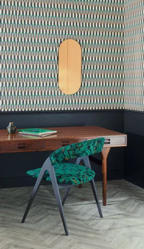 Khroma Folies vlies anyagú fekete, fehér, zöld, arany színű csíkos, geometriai modern tapéta