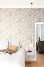 Khroma Bahia vlies anyagú fehér, homok színű növényes modern tapéta
