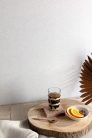 Khroma Bahia vlies anyagú szürke színű zig-zag, chevron modern tapéta