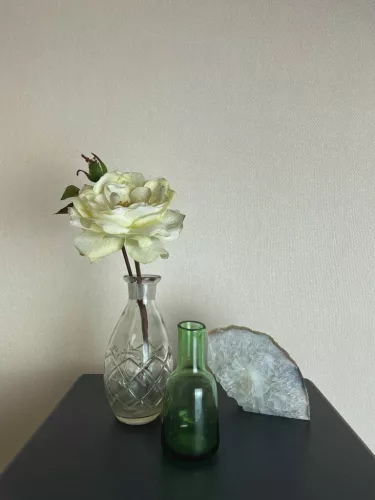 Holden Eleganza papír, vinyl anyagú, törtfehér színű, struktúrált, egyszínű, Modern tapéta