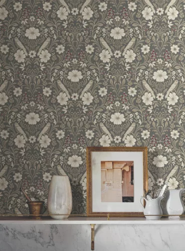 York Magnolia Home by Joanna Gaines papír anyagú barna, beige, bordó, fehér, szürke színű madaras, virágos Romantikus tapéta