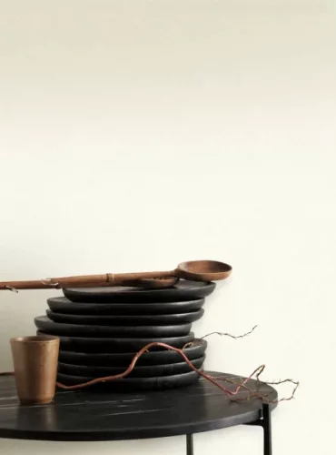 Casadeco Nest vlies, vinyl anyagú, törtfehér színű, karmolt, struktúrált, egyszínű, Modern tapéta