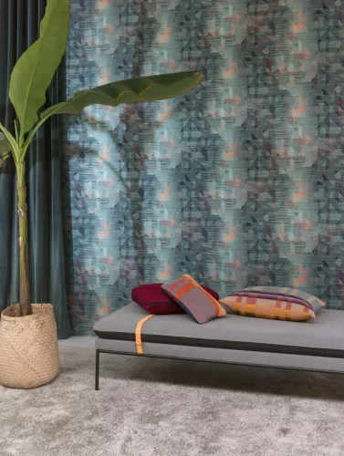 Khroma Wild vlies anyagú türkiz, kék, terrakotta színű geometriai modern tapéta