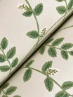 York RIFLE PAPER 3 vlies anyagú, beige, zöld színű, leveles, Modern tapéta