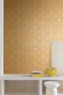 Khroma Amani vlies anyagú mustársárga, narancssárga, beige színű vonalas, geometriai Modern tapéta