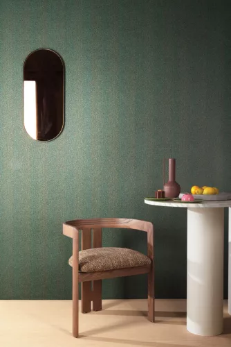 Khroma Aquila vlies anyagú zöld, fekete, arany színű csíkos, chevron, textilhatású modern tapéta
